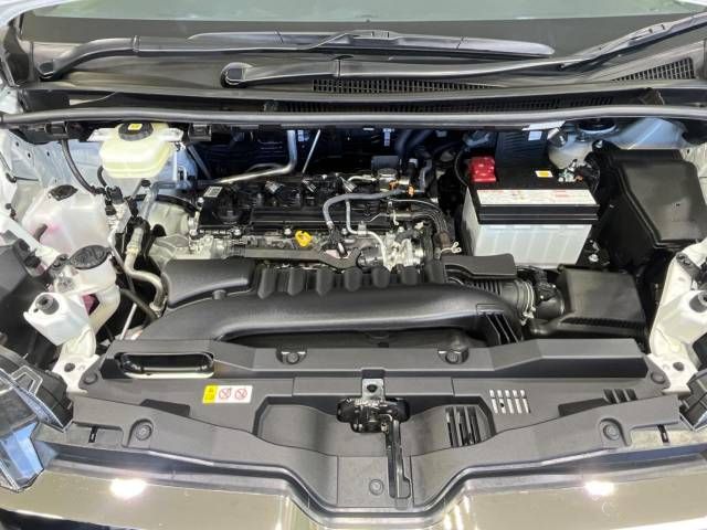 Toyota NOAH 2023-06 27828-18