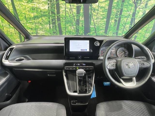 Toyota NOAH 2023-06 27828-1