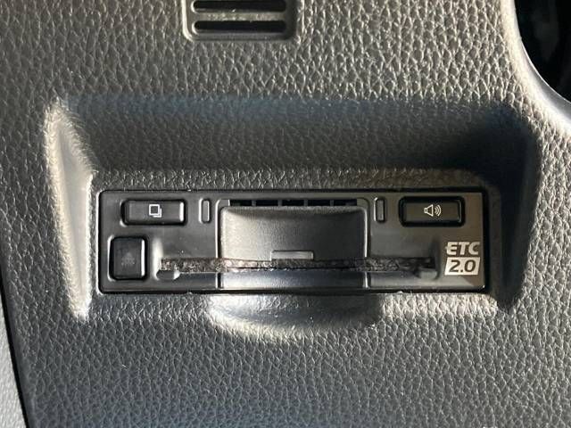 Toyota NOAH 2023-06 27828-7