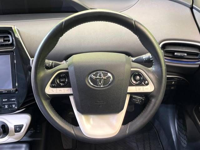 Toyota PRIUS 2017-08 187126-11