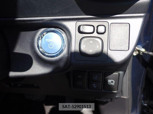 Toyota AQUA 2019-03 389327-17