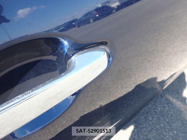 Toyota AQUA 2019-03 389327-11
