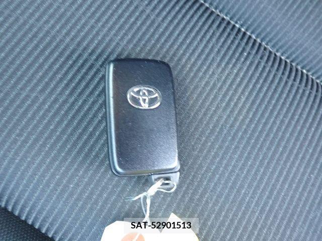 Toyota AQUA 2019-03 389327-29
