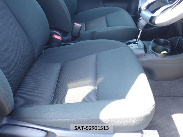 Toyota AQUA 2019-03 389327-23