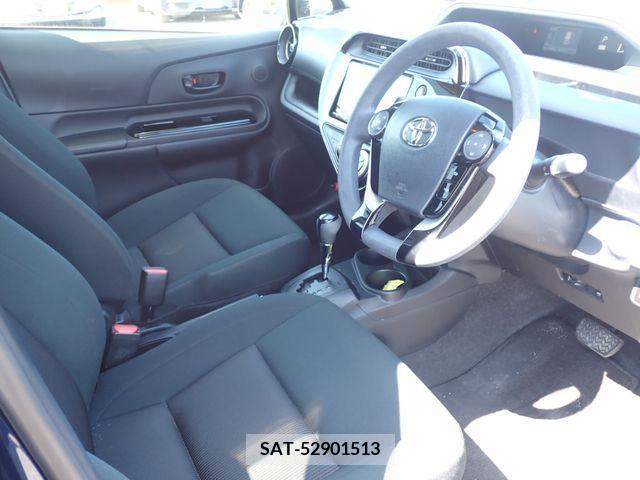 Toyota AQUA 2019-03 389327-1