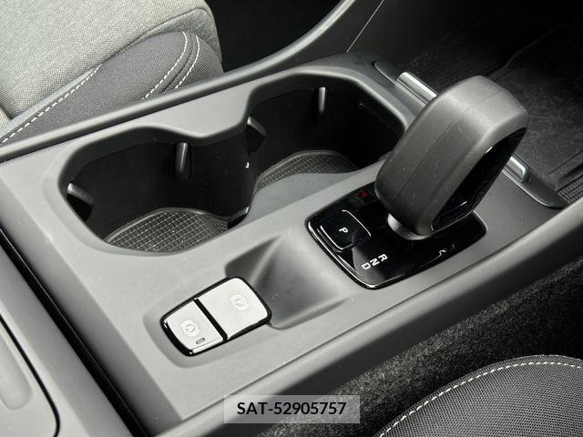 Volvo XC40 2022-08 210216-8
