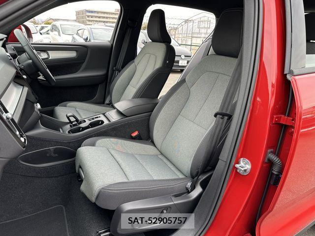 Volvo XC40 2022-08 210216-15