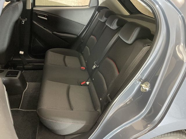 Mazda MAZDA2 2022-12 28431-6