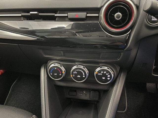 Mazda MAZDA2 2022-12 28431-18
