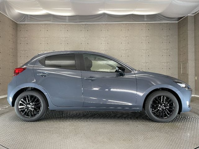 Mazda MAZDA2 2022-12 28431-13