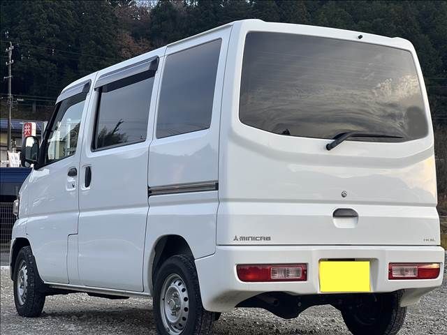 Mitsubishi MINICAB VAN 2013-10 182624-2
