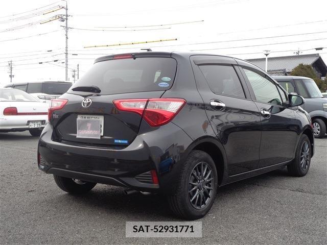Toyota VITZ 2017-03 308712-4