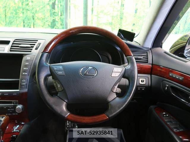 Lexus LS 2011-06 316838-11