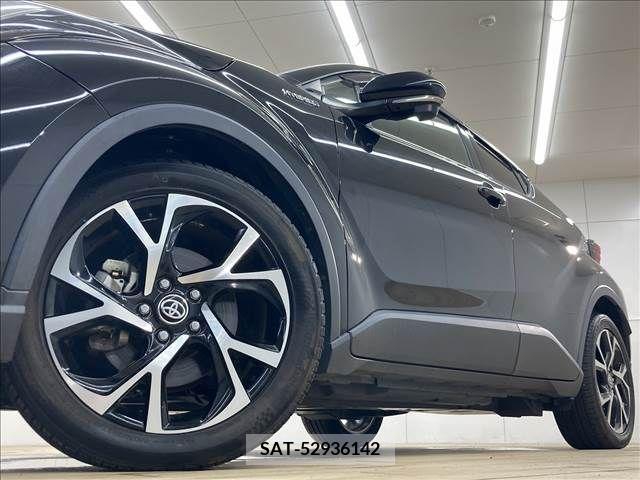 Toyota C-HR 2019-12 357849-18