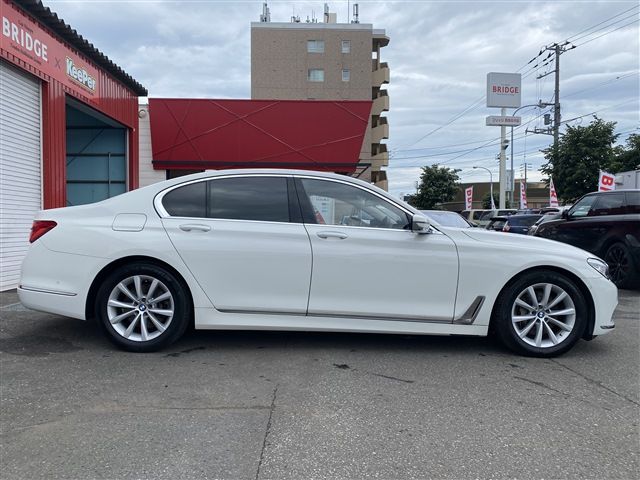 Bmw 7 SERIES 2018-06 5854-7