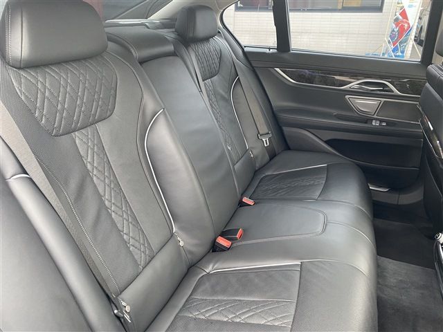 Bmw 7 SERIES 2018-06 5854-13