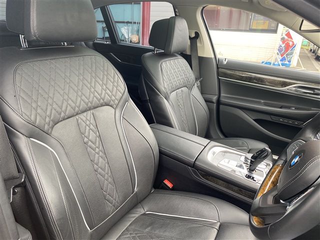 Bmw 7 SERIES 2018-06 5854-12