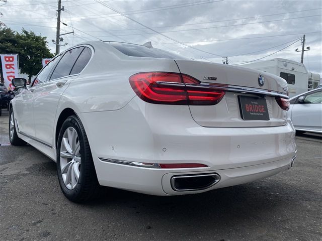 Bmw 7 SERIES 2018-06 5854-4