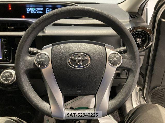 Toyota AQUA 2015-02 248255-13