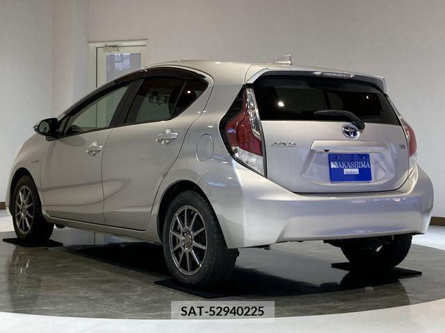 Toyota AQUA 2015-02 248255-2
