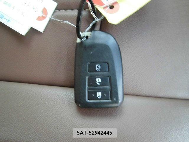Toyota SPADE 2014-08 226090-27