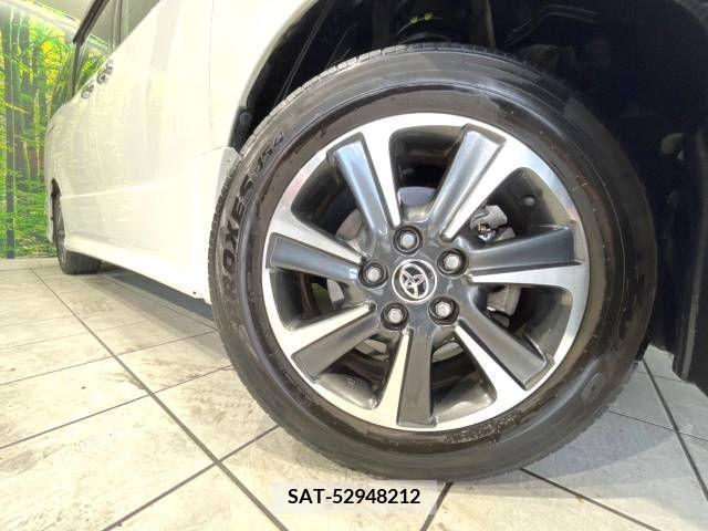 Toyota NOAH 2019-12 336322-13