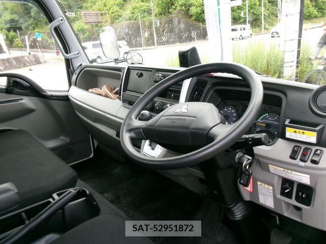 Mitsubishi CANTER 2021-06 302619-1