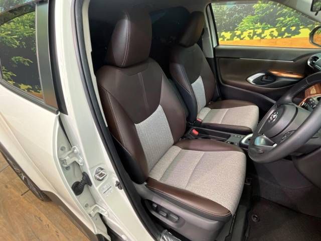 Toyota YARIS CROSS 2021-01 27645-8