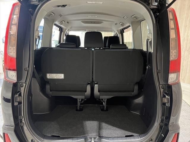 Toyota NOAH 2014-05 182768-23