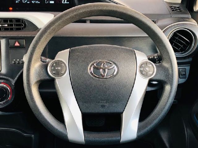 Toyota AQUA 2014-05 8264-13