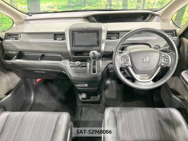 Honda FREED 2017-06 384482-1