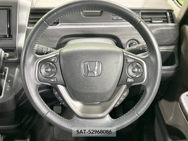 Honda FREED 2017-06 384482-11