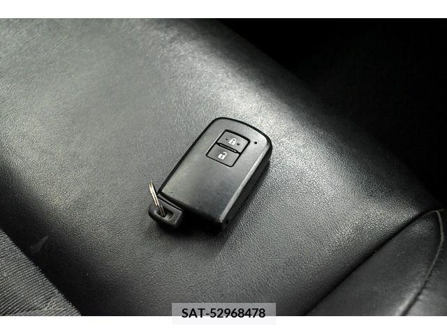 Toyota HARRIER 2014-09 329988-27