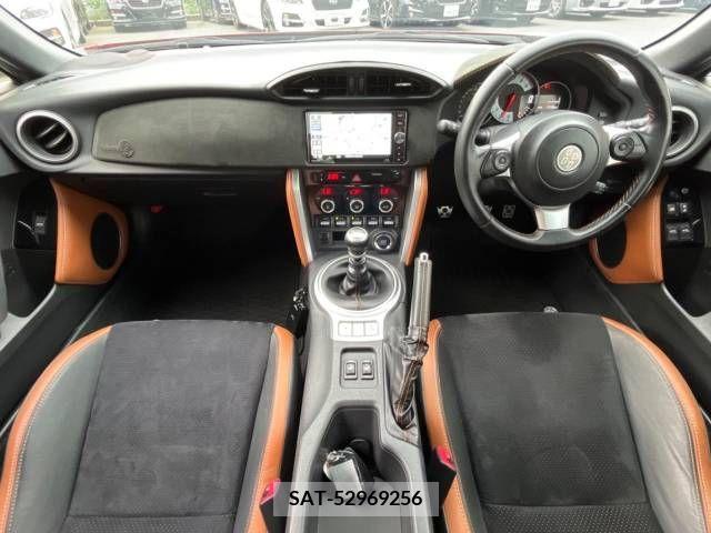 Toyota 86 2020-04 332196-1