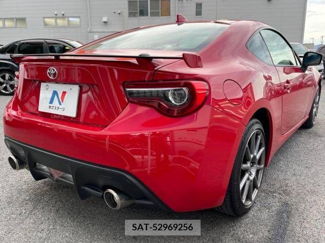 Toyota 86 2020-04 332196-18