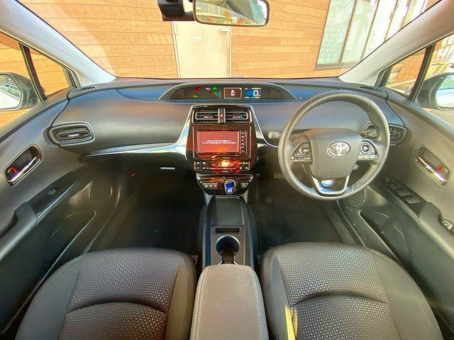 Toyota PRIUS 2019-04 27603-1