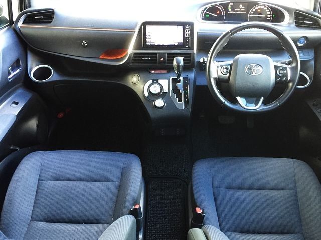 Toyota SIENTA 2015-08 192223-1