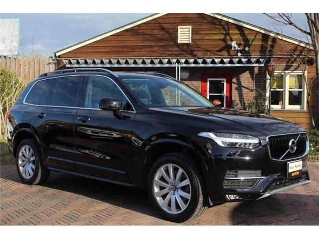 Volvo XC90 2018-09 1095-0