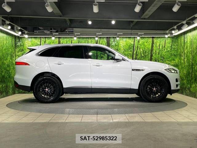 Jaguar F-PACE 2017-06 378032-17