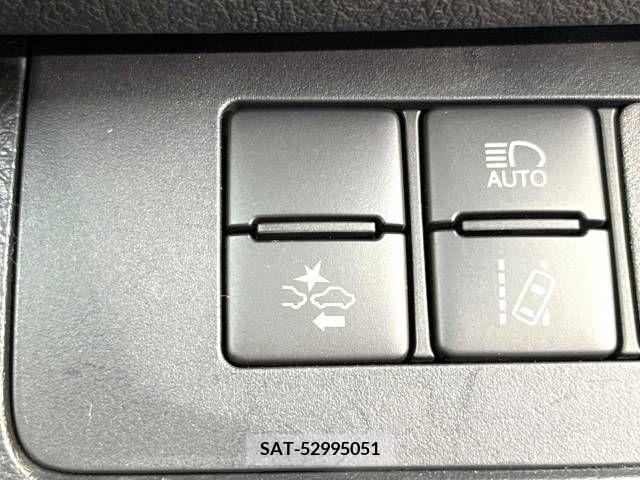 Toyota SIENTA 2018-03 384740-5