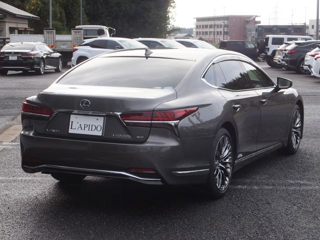 Lexus LS 2018-02 16183-6