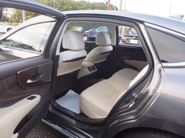 Lexus LS 2018-02 16183-26