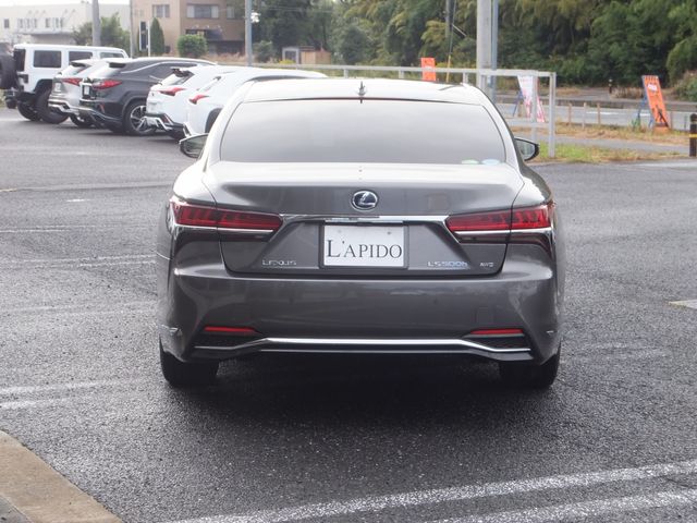 Lexus LS 2018-02 16183-1