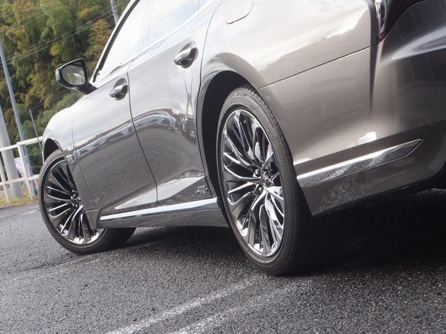 Lexus LS 2018-02 16183-13