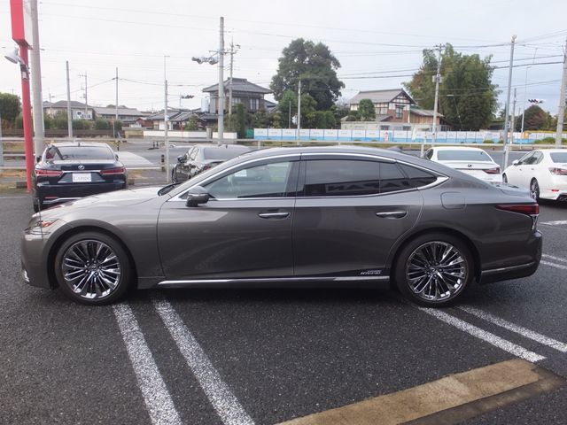Lexus LS 2018-02 16183-7
