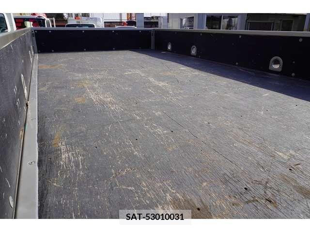 Mitsubishi CANTER 2020-03 209023-17