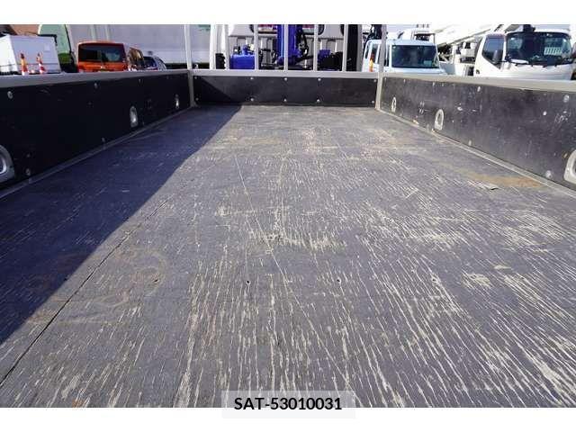 Mitsubishi CANTER 2020-03 209023-13