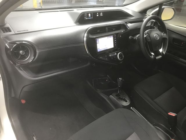 Toyota AQUA 2019-10 188792-9