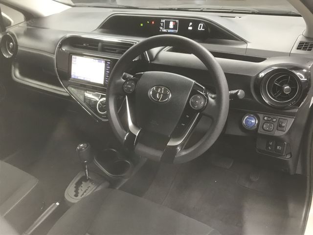 Toyota AQUA 2019-10 188792-1