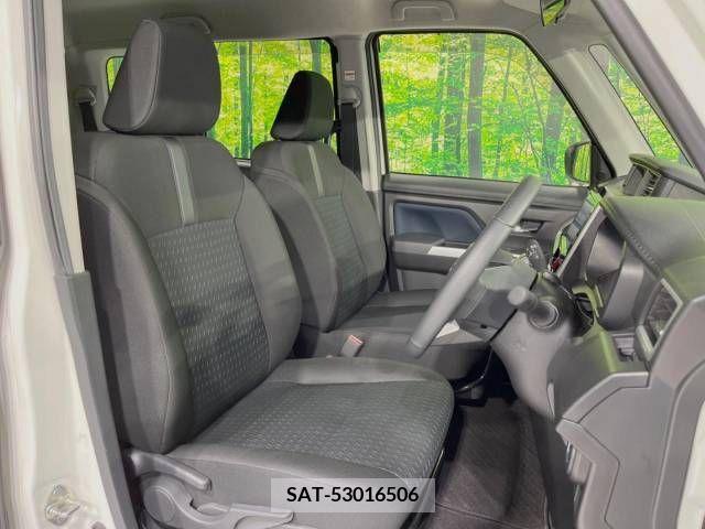Toyota ROOMY 2022-03 331560-8